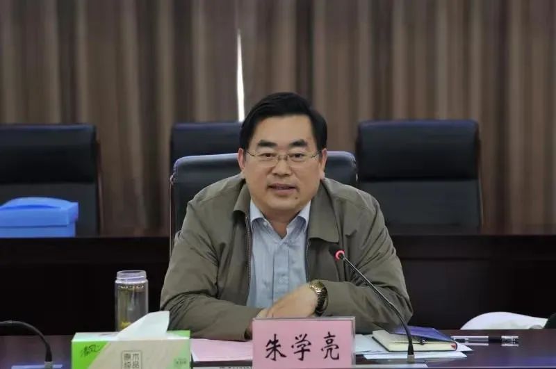 唐河县谢鸿杰的最新消息，一位杰出人才的成长与贡献