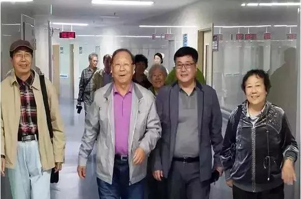 哈尔滨新闻网报道，最新车祸现场消息